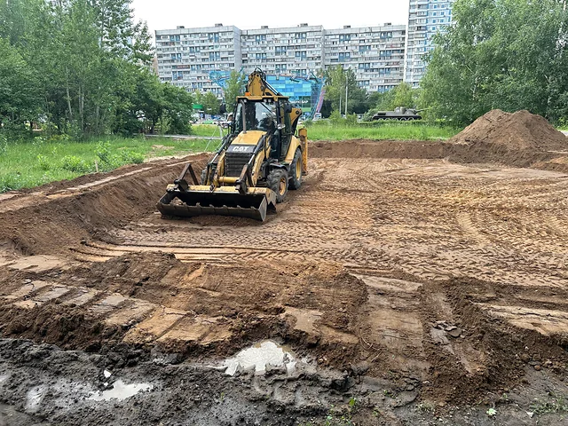 Подготовка площадки в парке Строгино